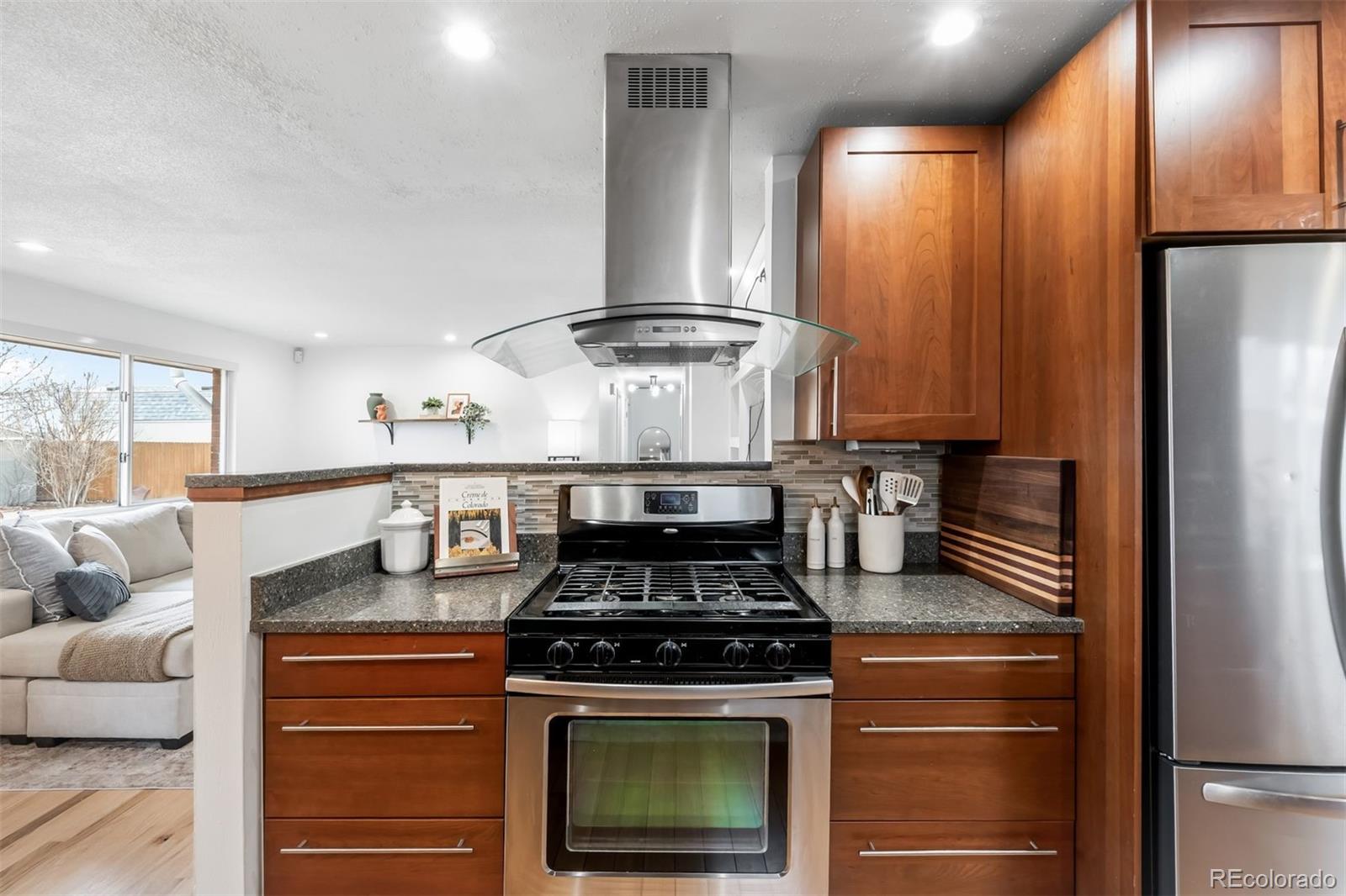 MLS Image #8 for 1448 s oneida street,denver, Colorado