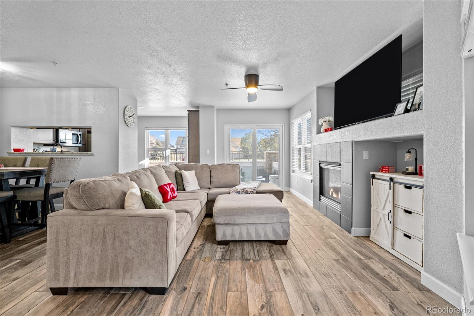 MLS Image #3 for 23500 e alamo place,aurora, Colorado