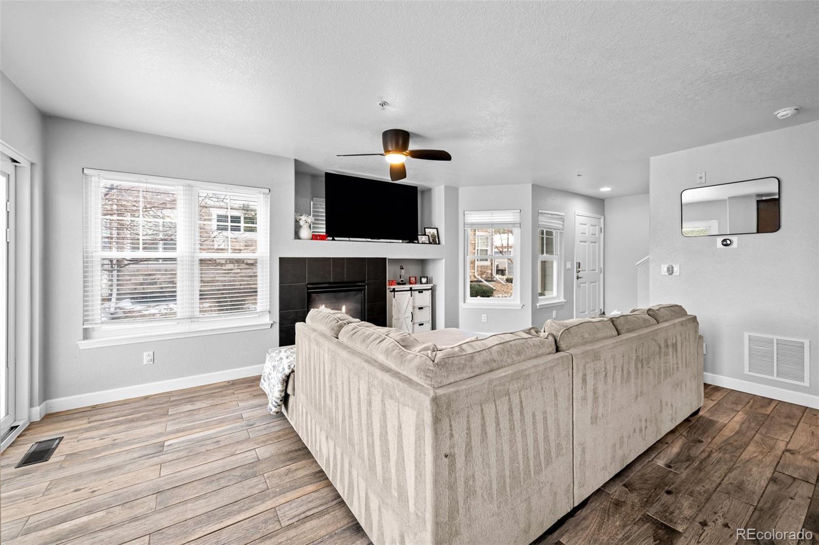 MLS Image #5 for 23500 e alamo place,aurora, Colorado