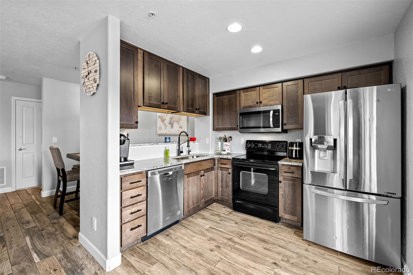 MLS Image #9 for 23500 e alamo place,aurora, Colorado