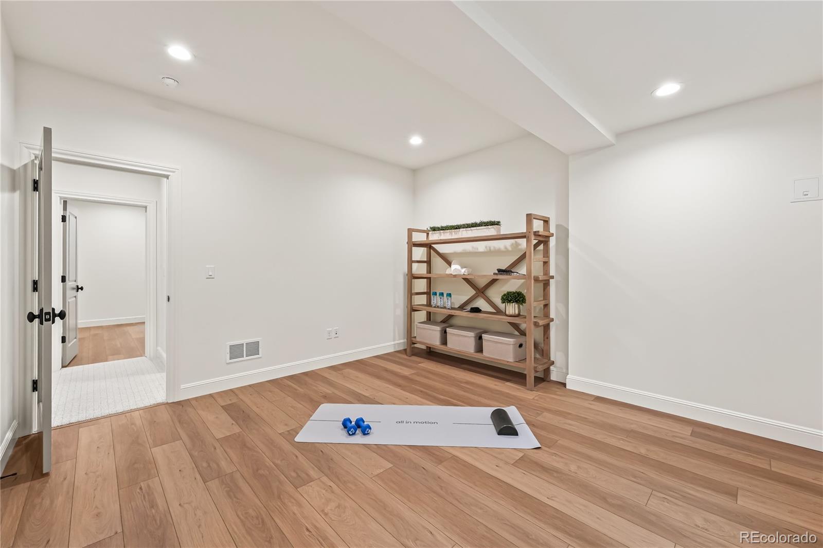 MLS Image #36 for 1135 s downing street,denver, Colorado