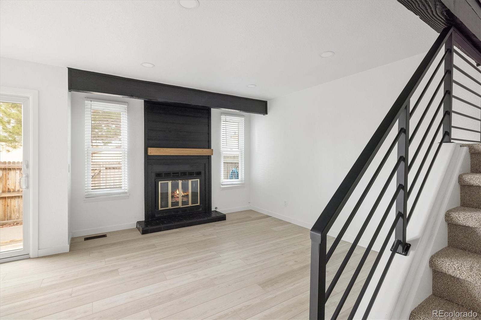 MLS Image #5 for 8612  carr loop,arvada, Colorado