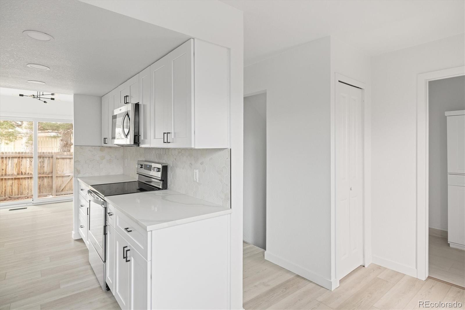 MLS Image #8 for 8612  carr loop,arvada, Colorado