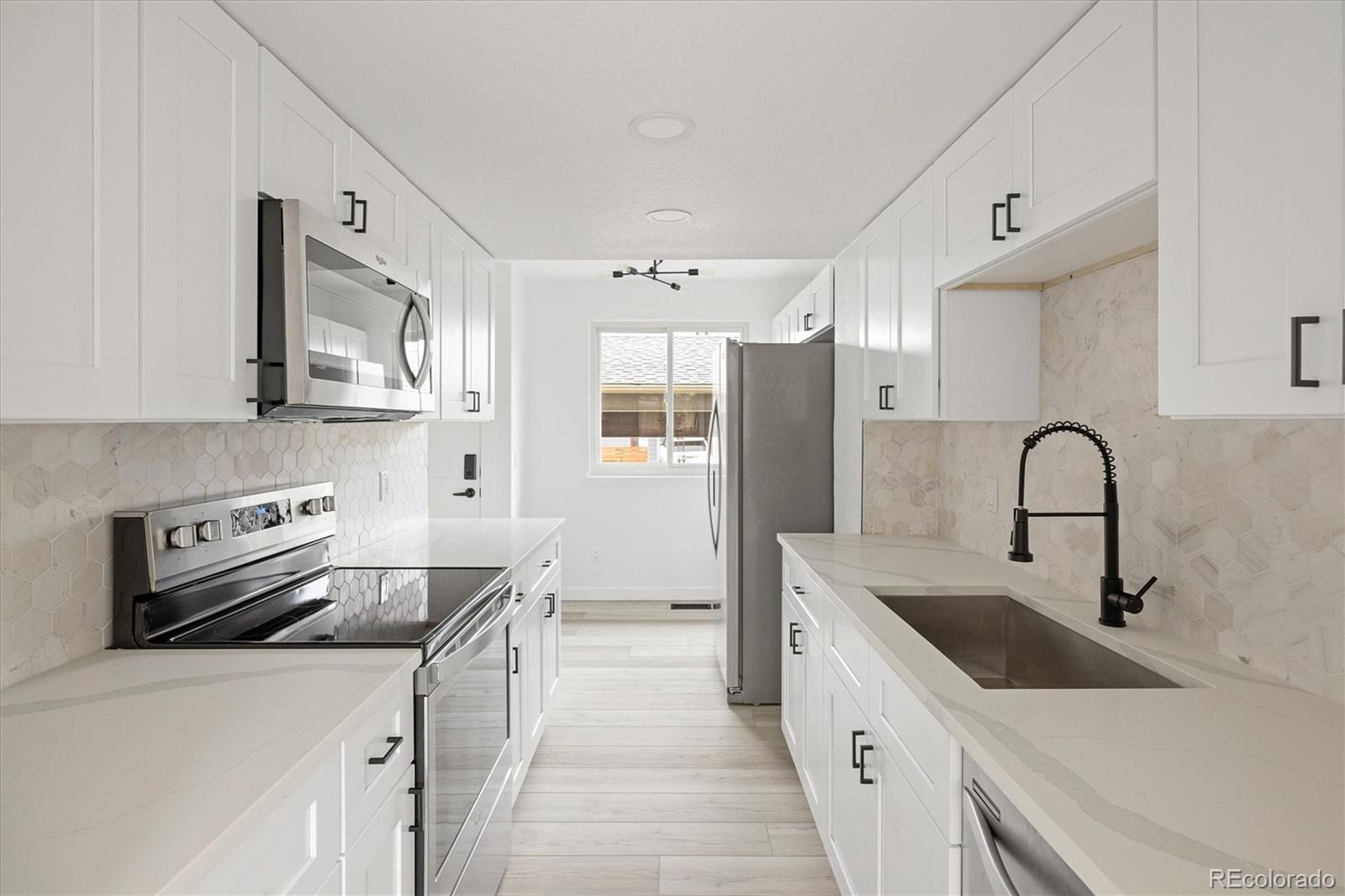 MLS Image #9 for 8612  carr loop,arvada, Colorado