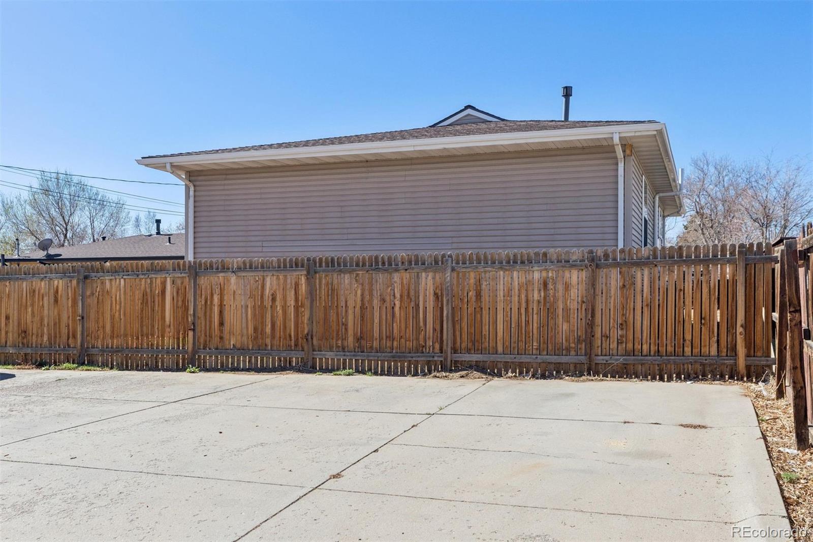 MLS Image #18 for 1060 s perry street,denver, Colorado