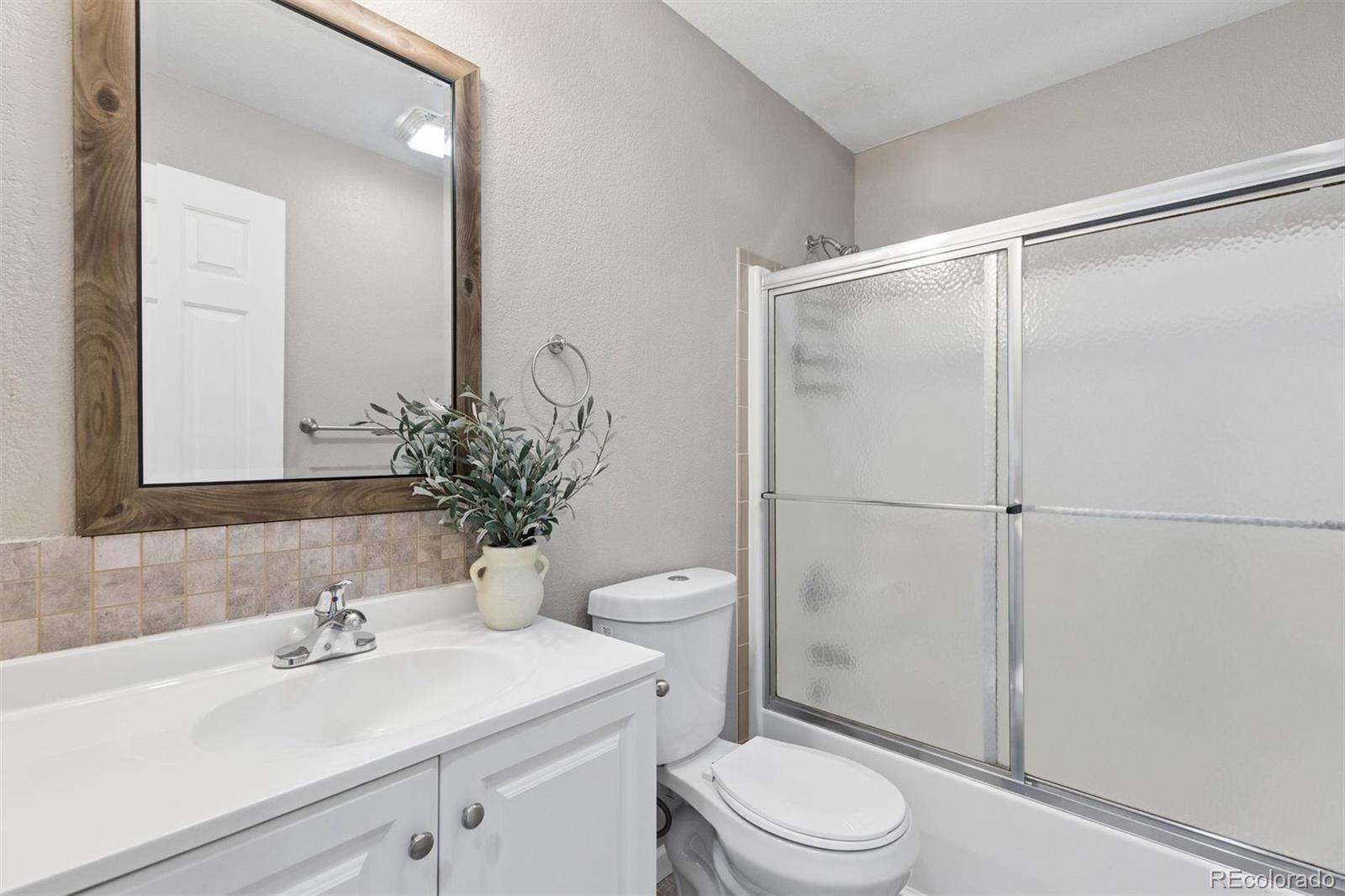MLS Image #9 for 1060 s perry street,denver, Colorado