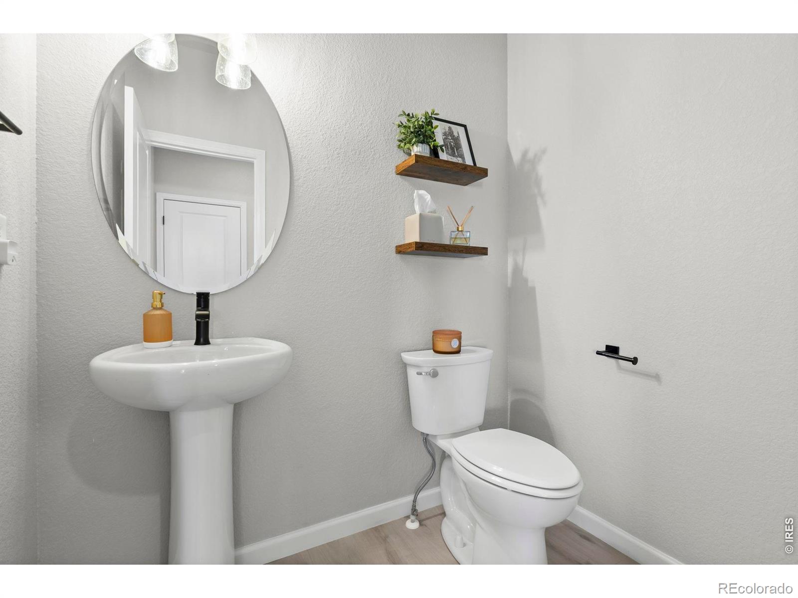 MLS Image #17 for 240  hillspire drive,windsor, Colorado