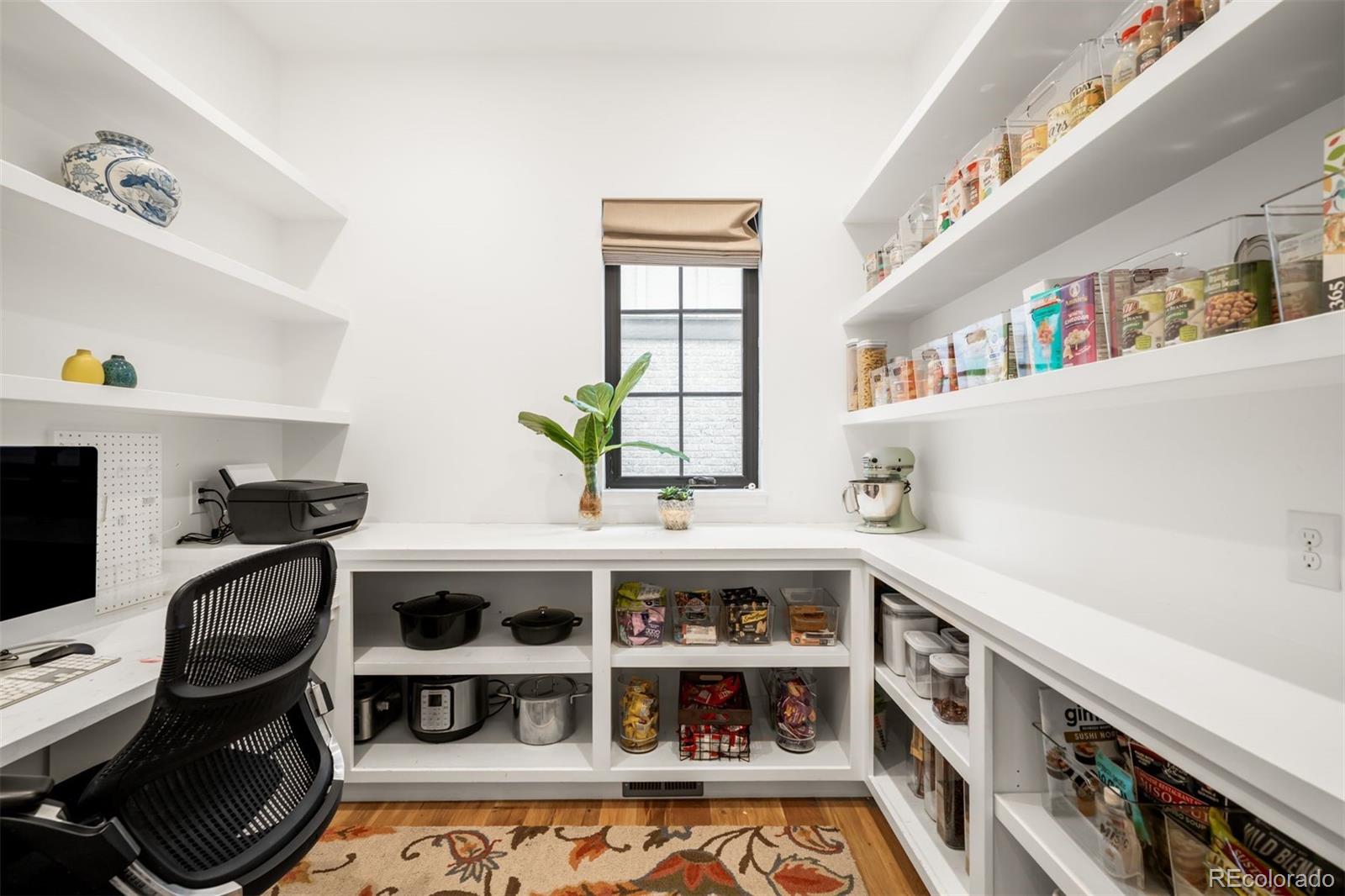 MLS Image #14 for 507 s high street,denver, Colorado