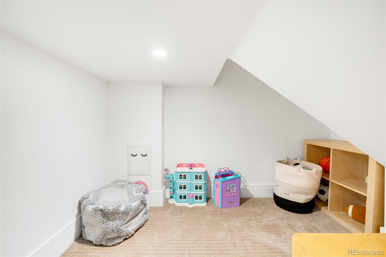 MLS Image #30 for 507 s high street,denver, Colorado