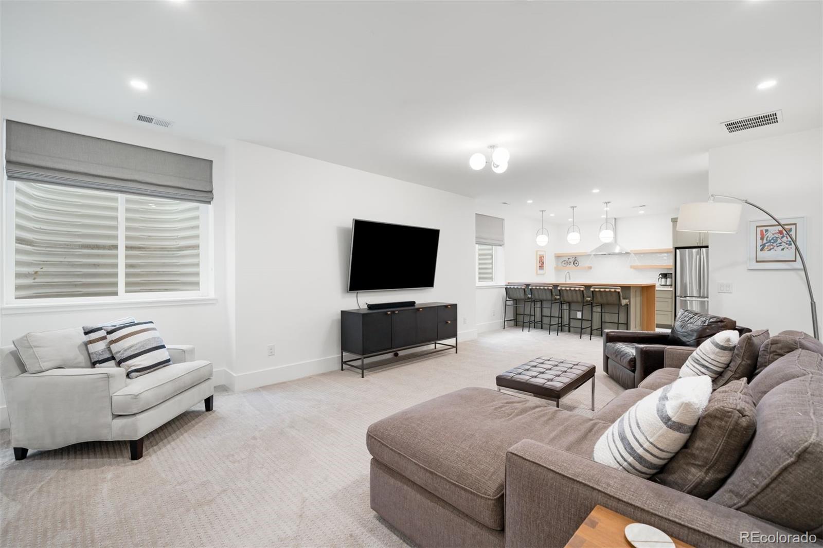 MLS Image #31 for 507 s high street,denver, Colorado