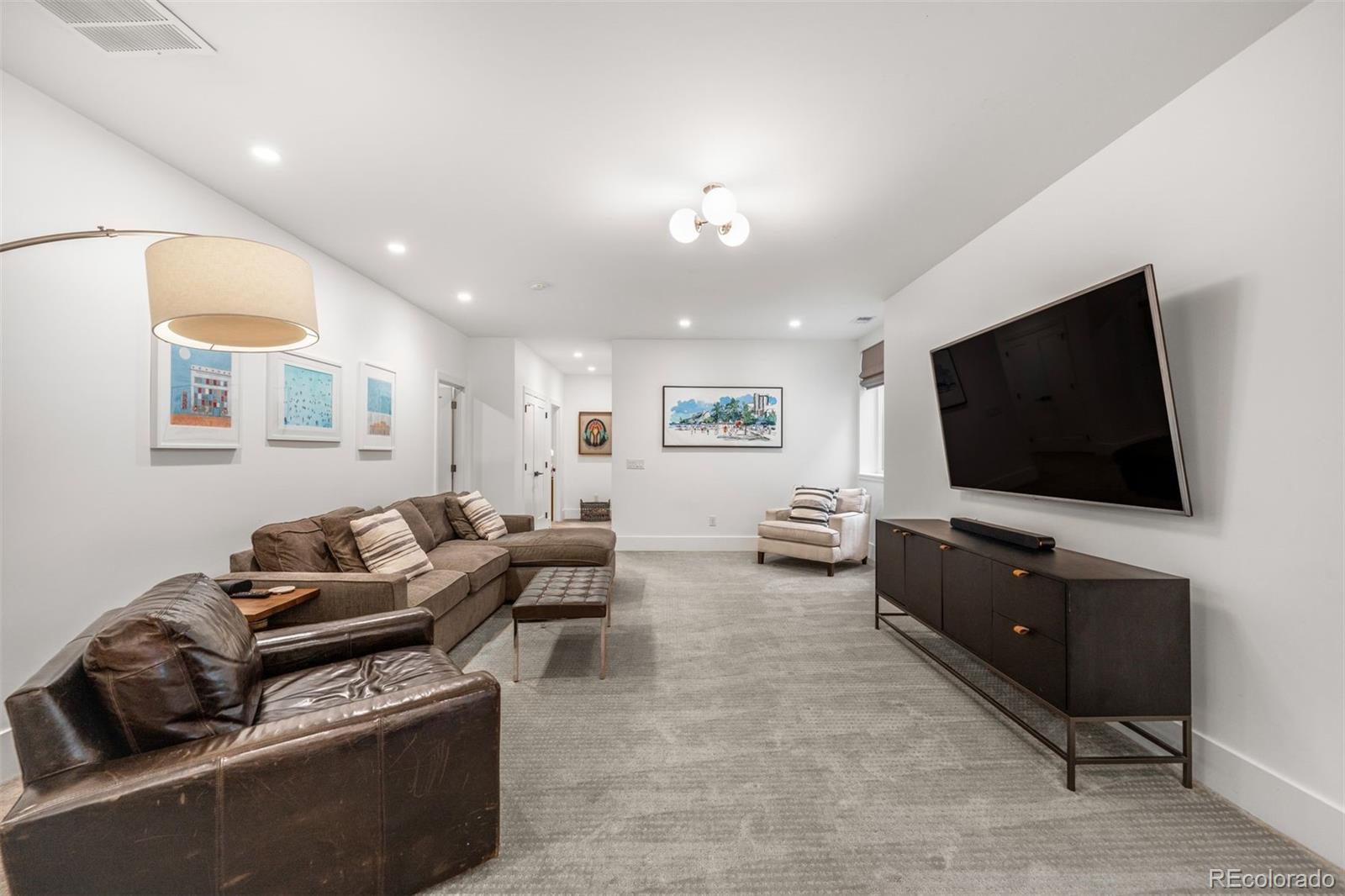 MLS Image #32 for 507 s high street,denver, Colorado