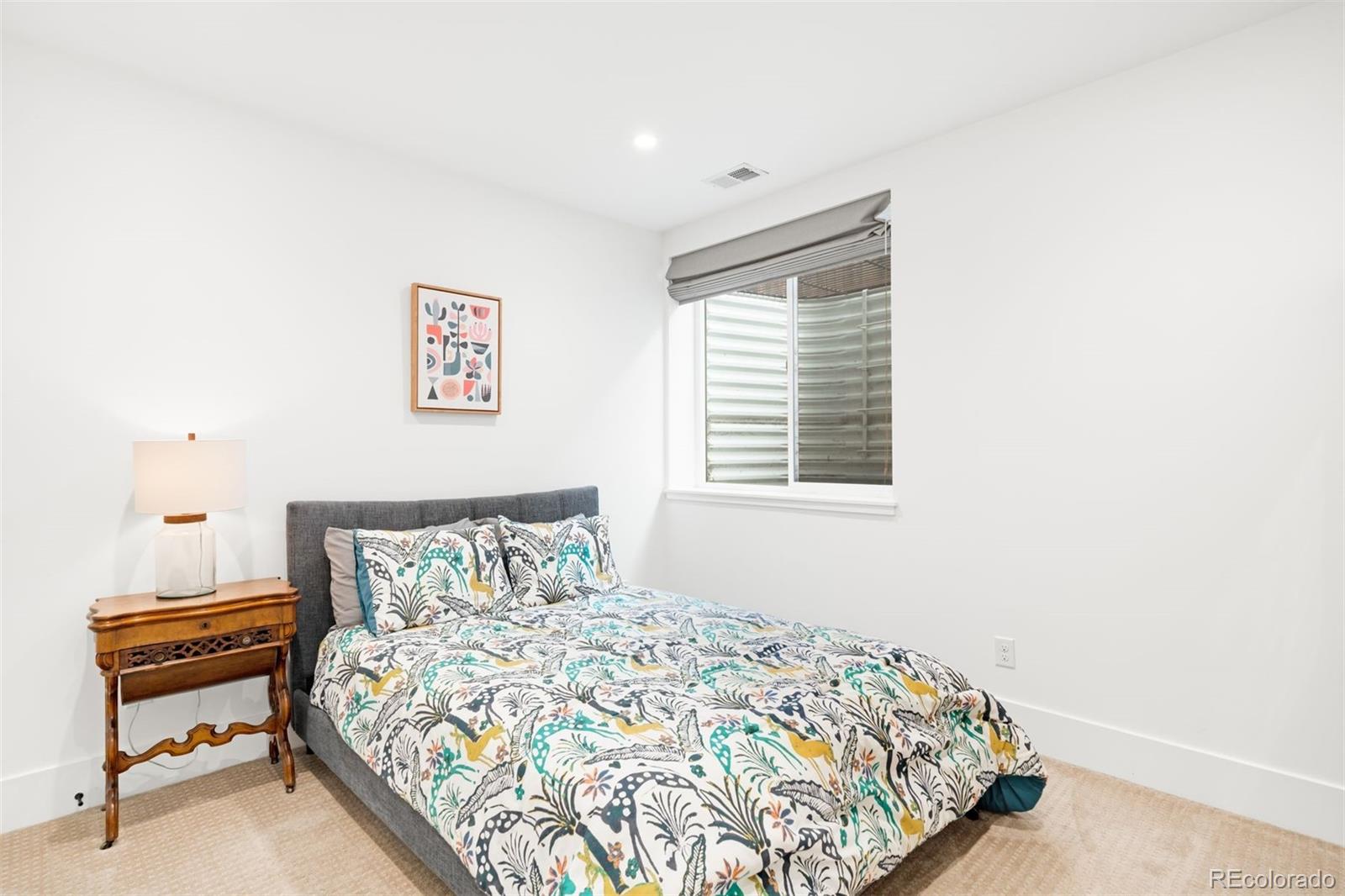 MLS Image #33 for 507 s high street,denver, Colorado