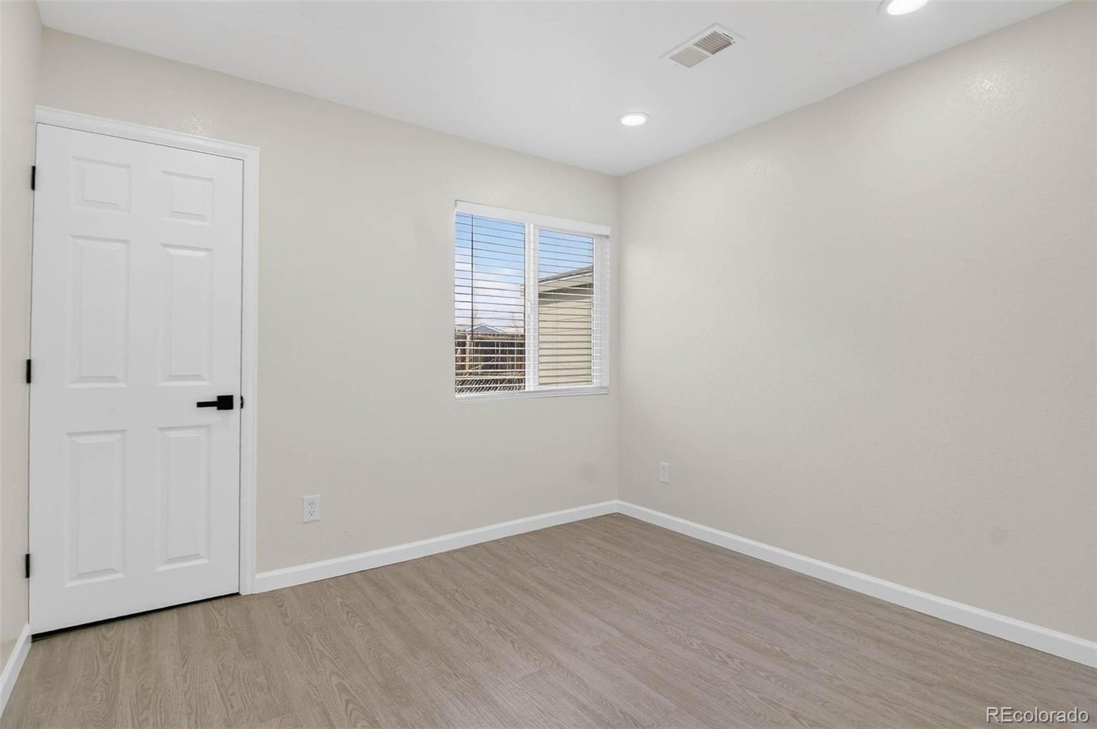 MLS Image #10 for 2111 w custer place,denver, Colorado