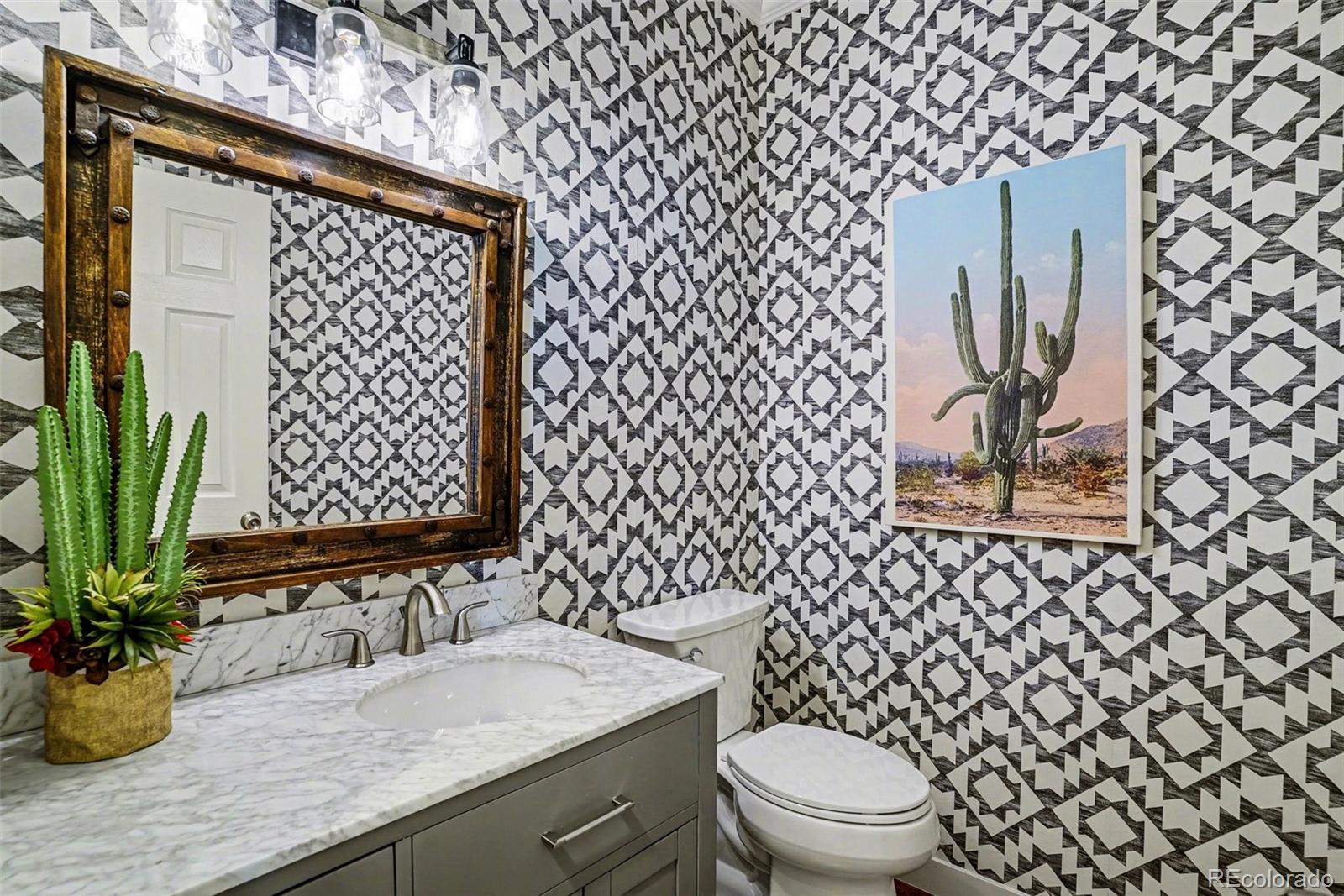 MLS Image #13 for 6535 s waco court,aurora, Colorado