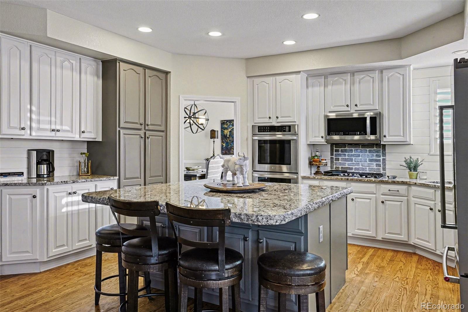 MLS Image #6 for 6535 s waco court,aurora, Colorado
