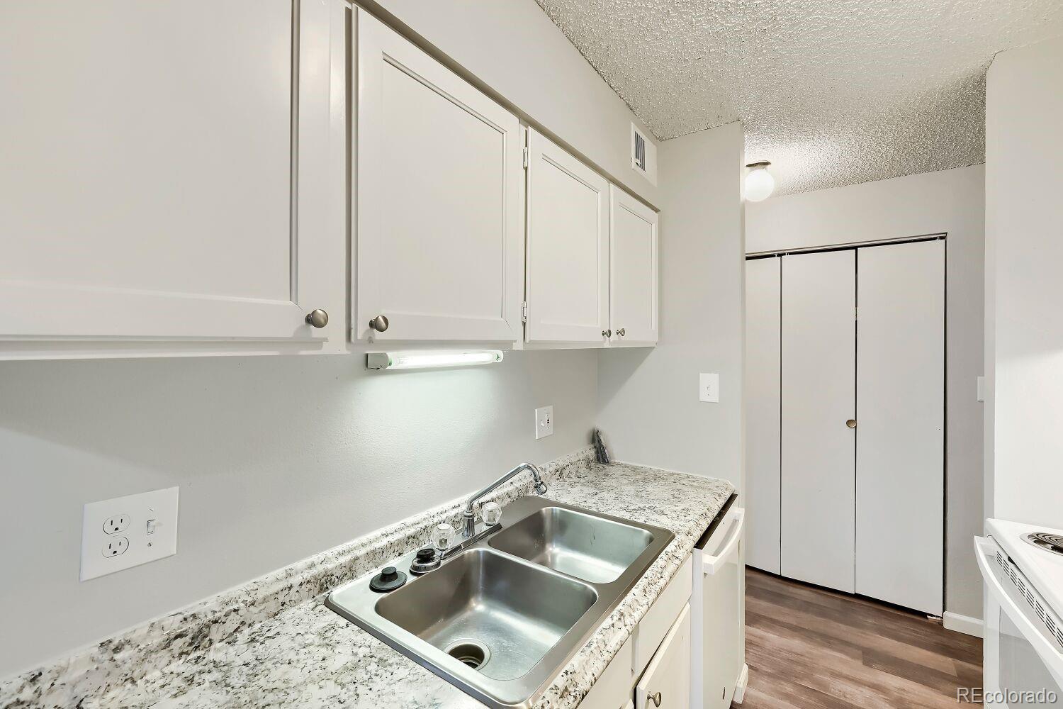 MLS Image #3 for 280 e highline circle,centennial, Colorado