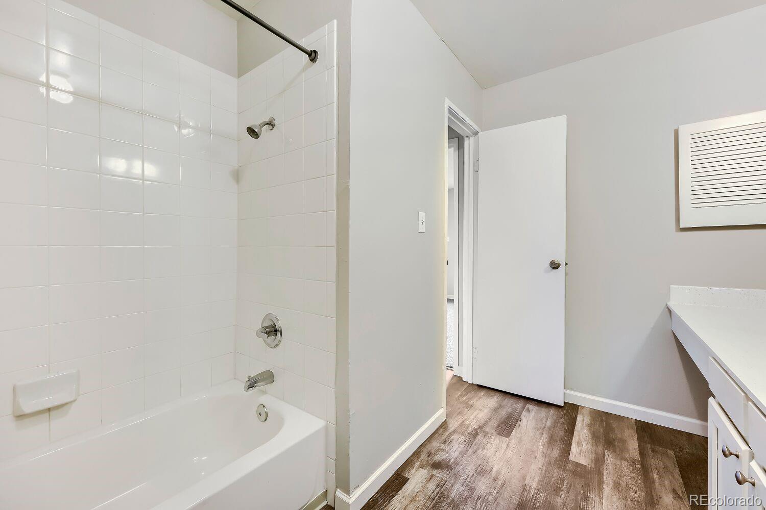 MLS Image #8 for 280 e highline circle,centennial, Colorado