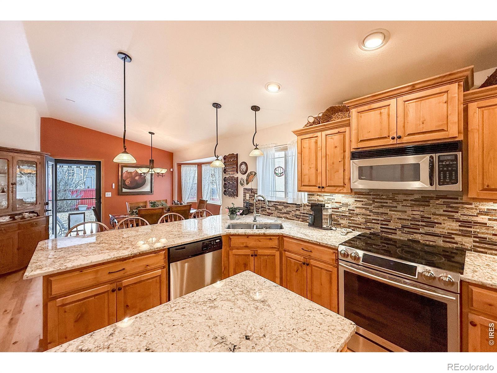 MLS Image #10 for 625  torreys peak lane,berthoud, Colorado
