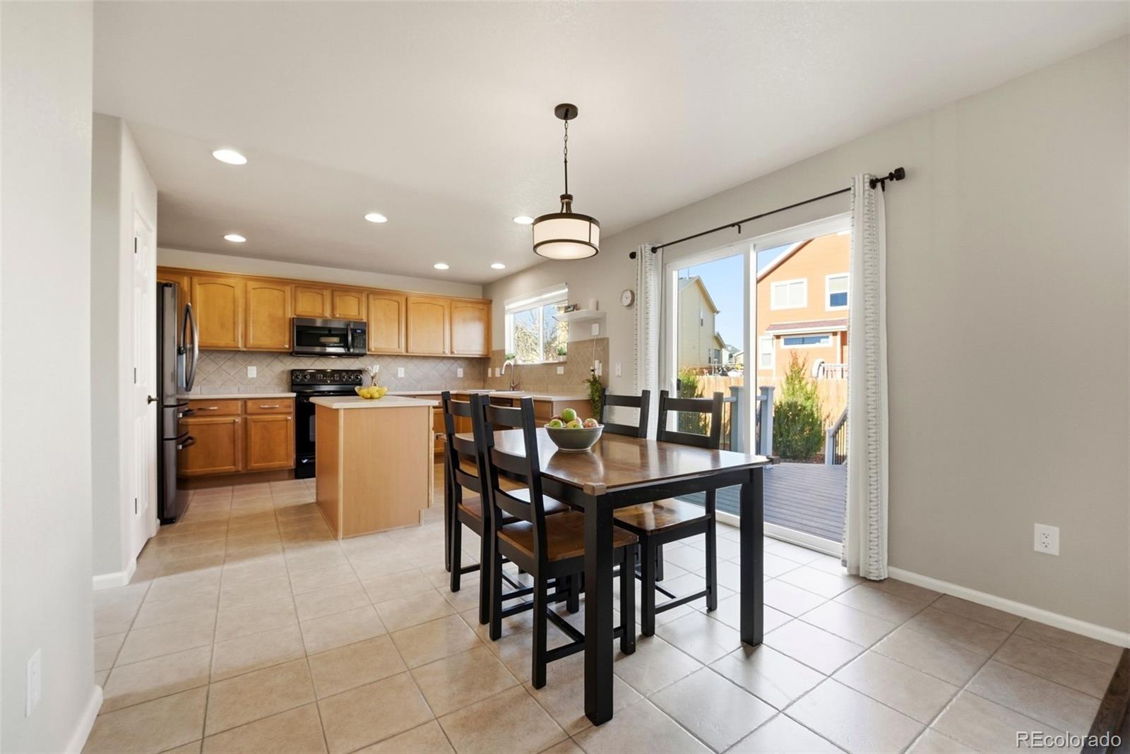MLS Image #8 for 8318  shadow run lane,fountain, Colorado