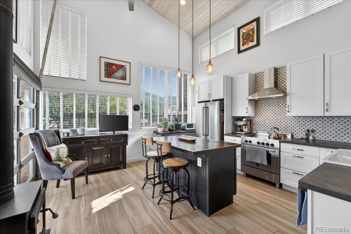 MLS Image #3 for 11013  circle drive,golden, Colorado