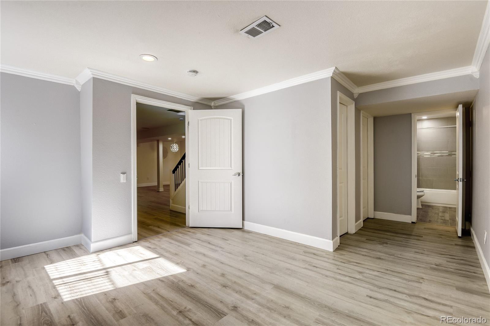 MLS Image #22 for 1994 s cherry street,denver, Colorado
