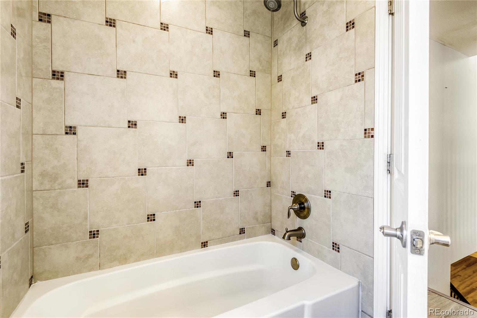 MLS Image #24 for 1994 s cherry street,denver, Colorado
