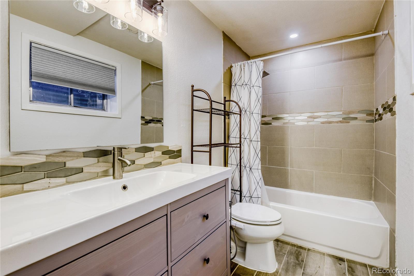 MLS Image #26 for 1994 s cherry street,denver, Colorado