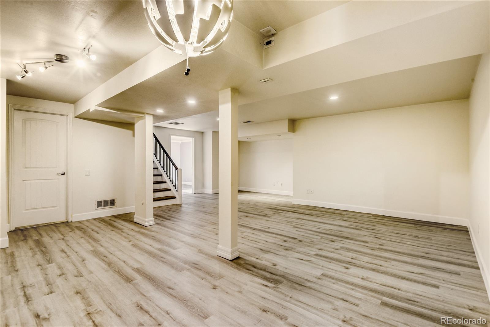 MLS Image #32 for 1994 s cherry street,denver, Colorado