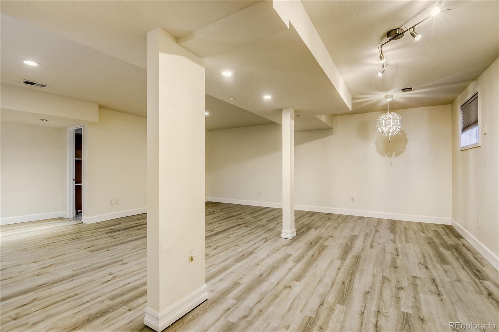 MLS Image #33 for 1994 s cherry street,denver, Colorado