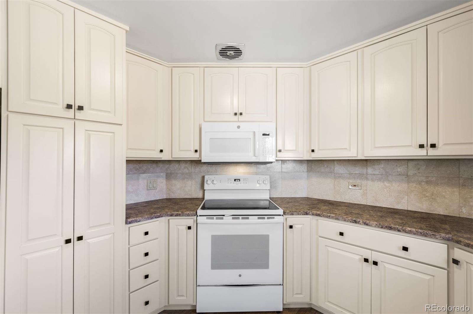 MLS Image #15 for 1030  krameria street,denver, Colorado