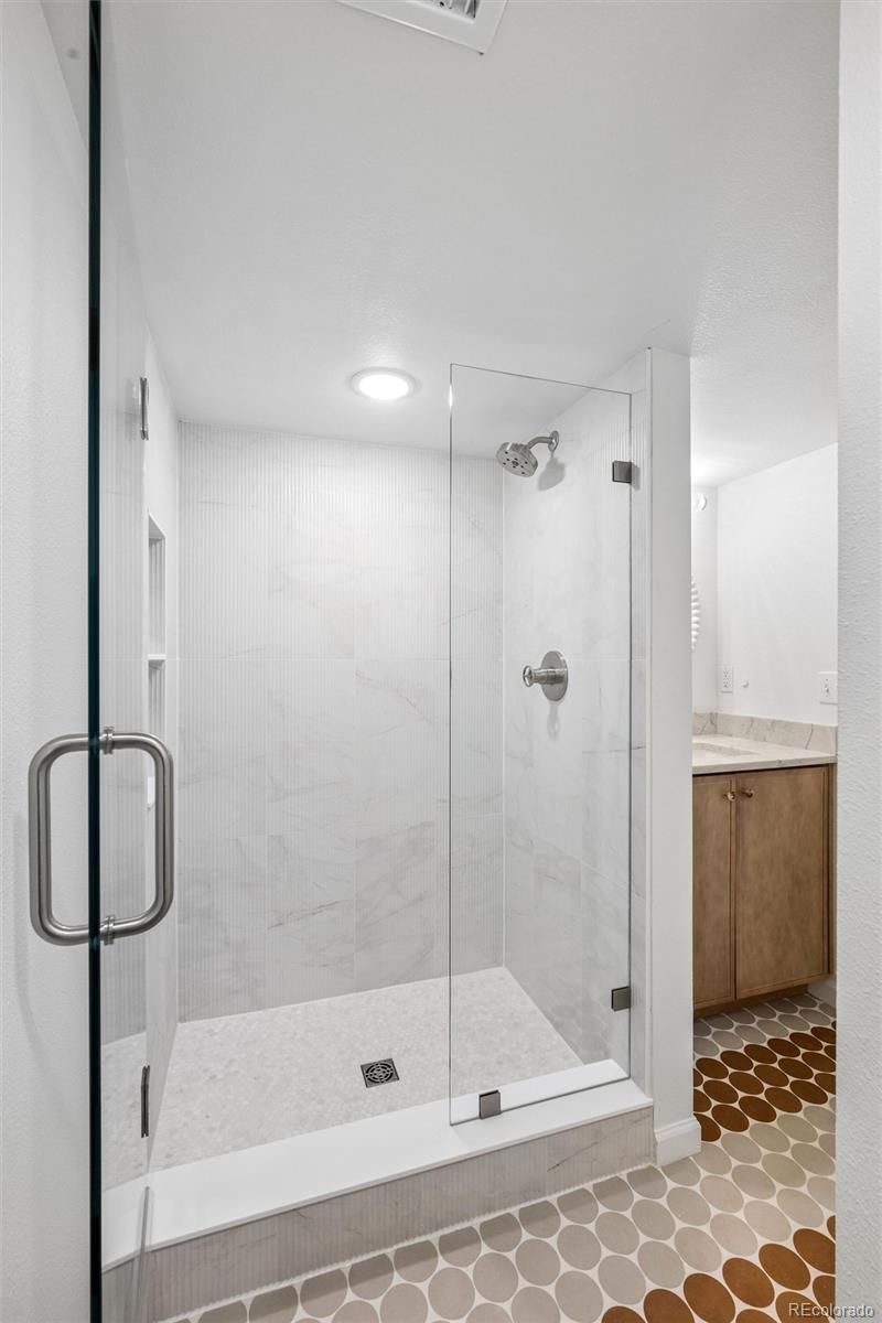 MLS Image #38 for 5289 s geneva way,englewood, Colorado