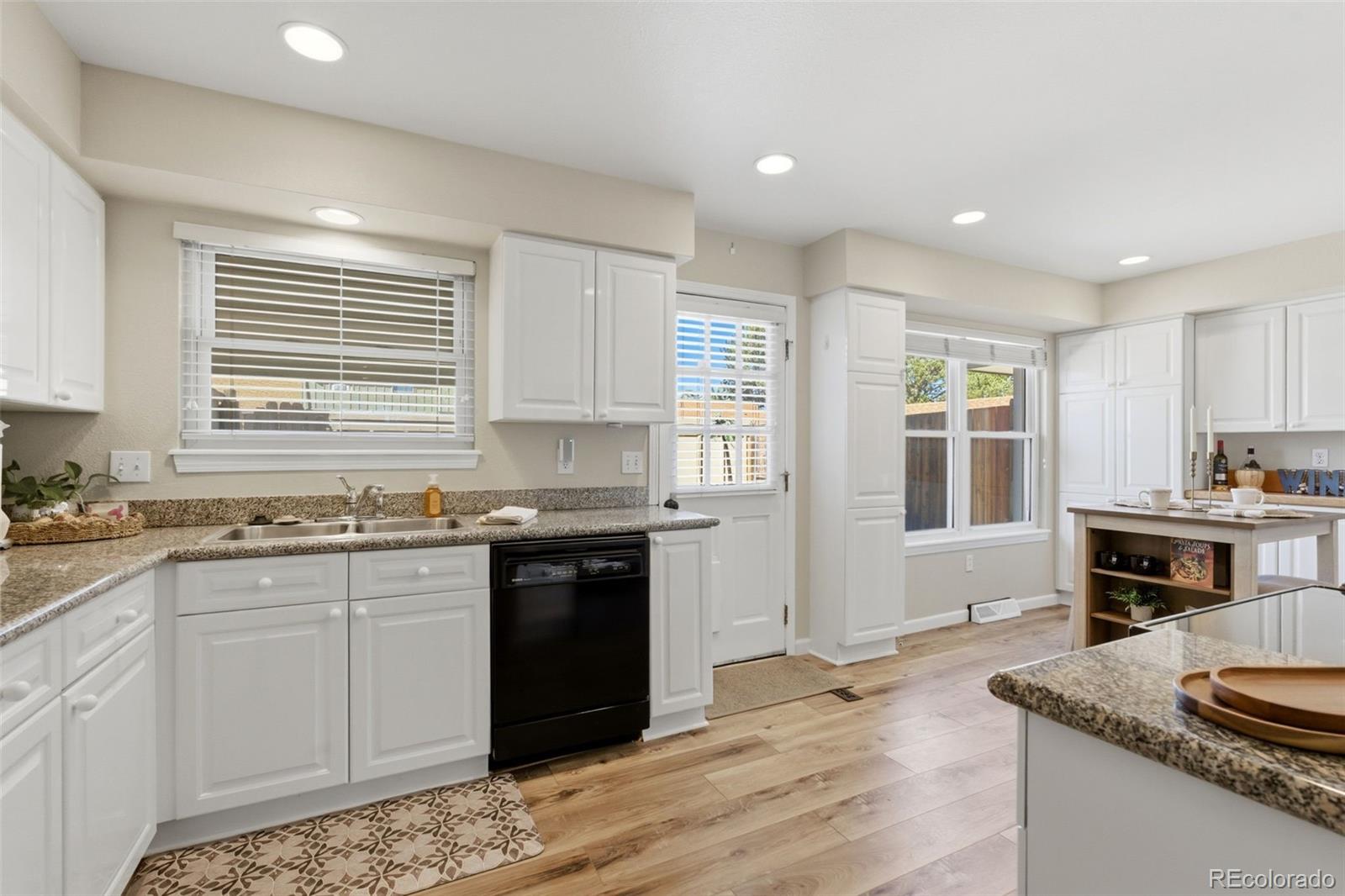 MLS Image #7 for 7353 s knolls way ,centennial, Colorado