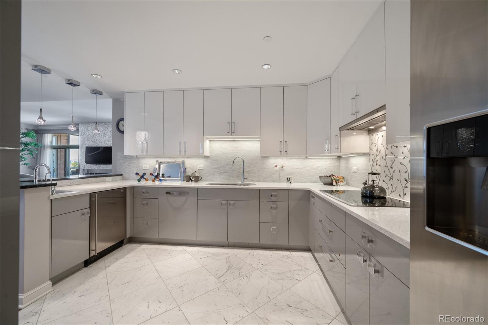 MLS Image #14 for 2400 e cherry creek south drive 407,denver, Colorado