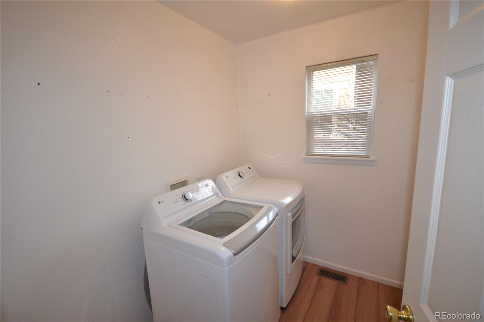 MLS Image #11 for 14365  erin court,broomfield, Colorado
