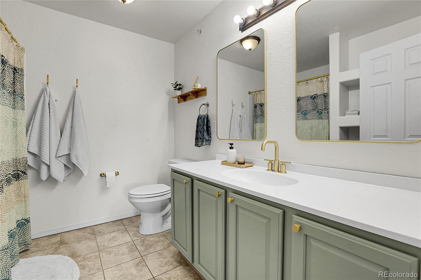 MLS Image #6 for 5255  memphis street,denver, Colorado