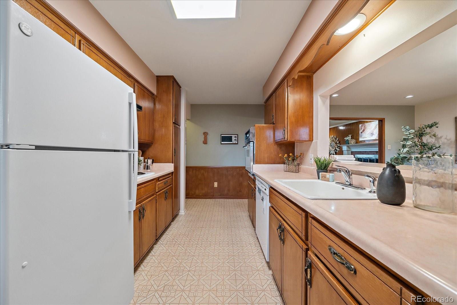 MLS Image #10 for 5005 w lakeridge road,denver, Colorado
