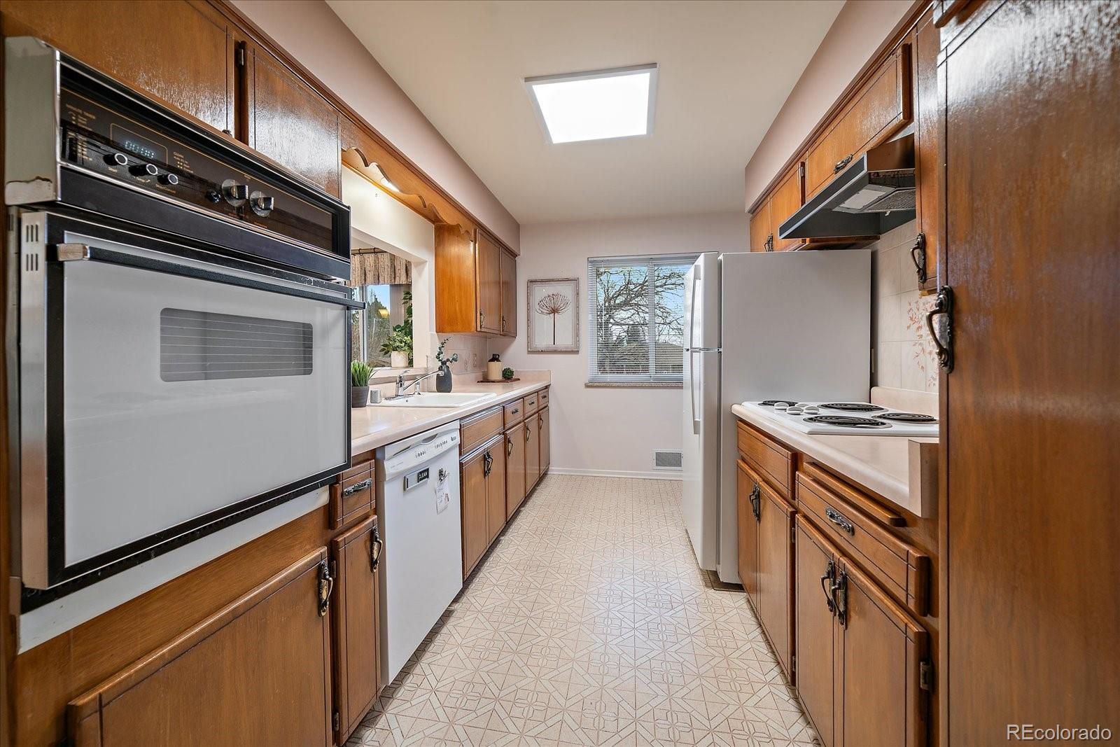 MLS Image #8 for 5005 w lakeridge road,denver, Colorado