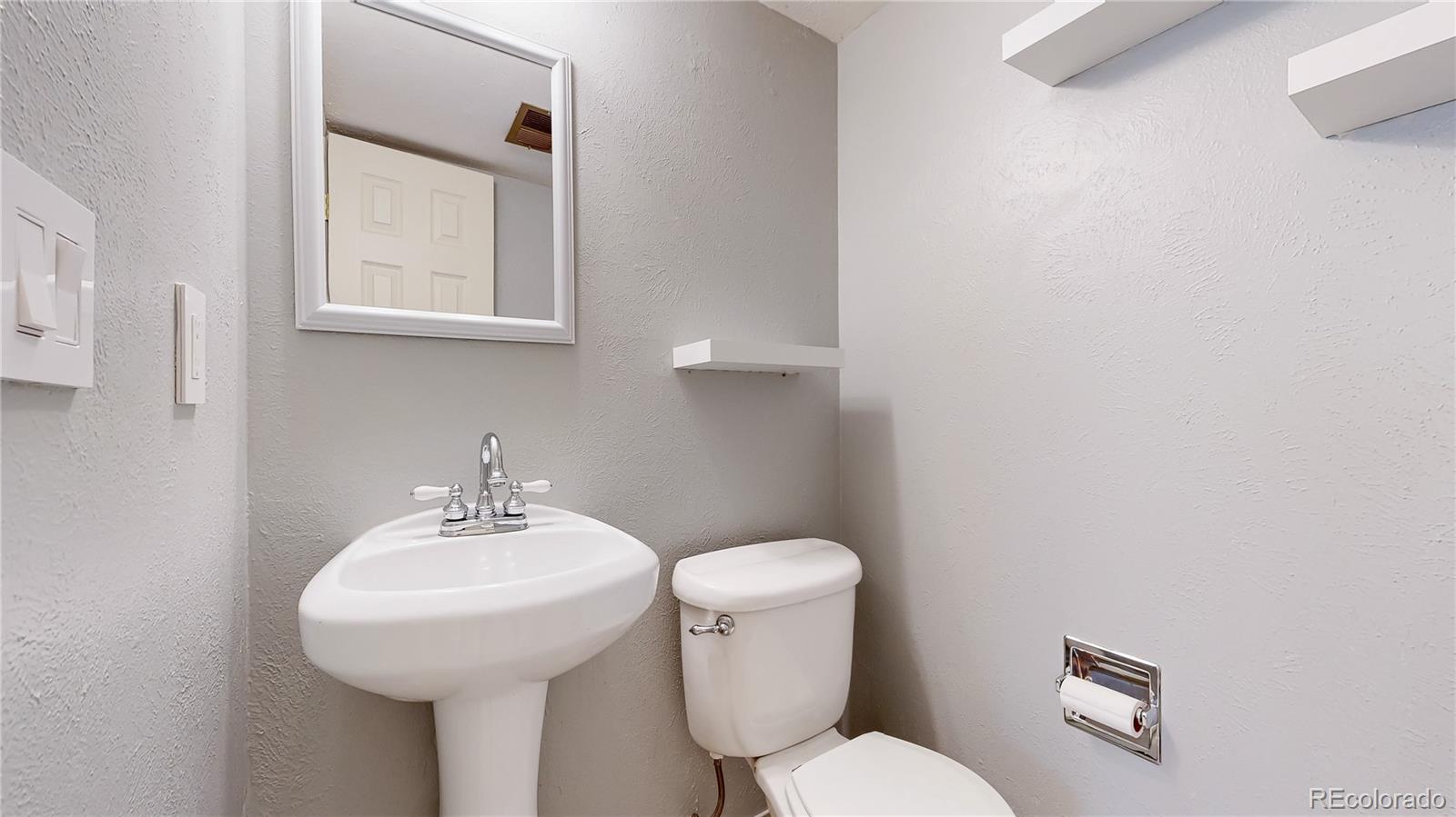 MLS Image #13 for 7841 s franklin way,centennial, Colorado