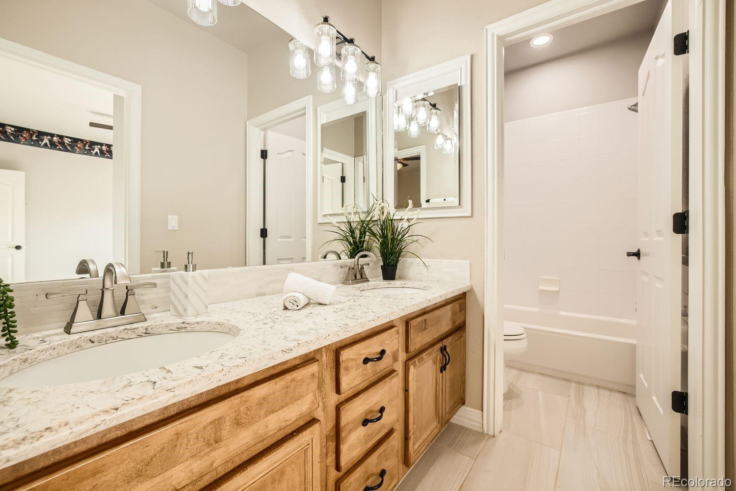 MLS Image #33 for 1348  chapel royal court,monument, Colorado