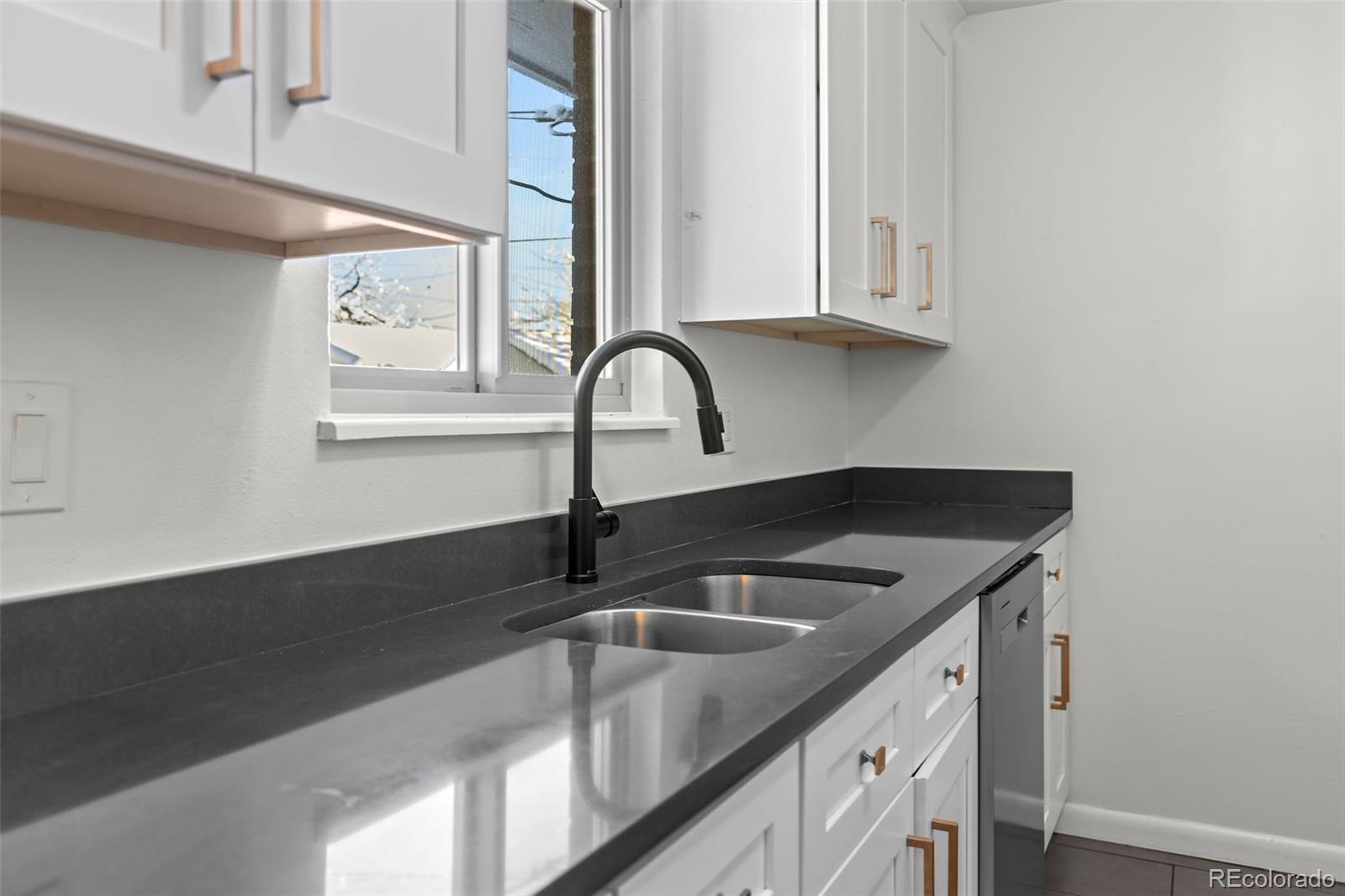 MLS Image #6 for 12403 e nevada avenue,aurora, Colorado