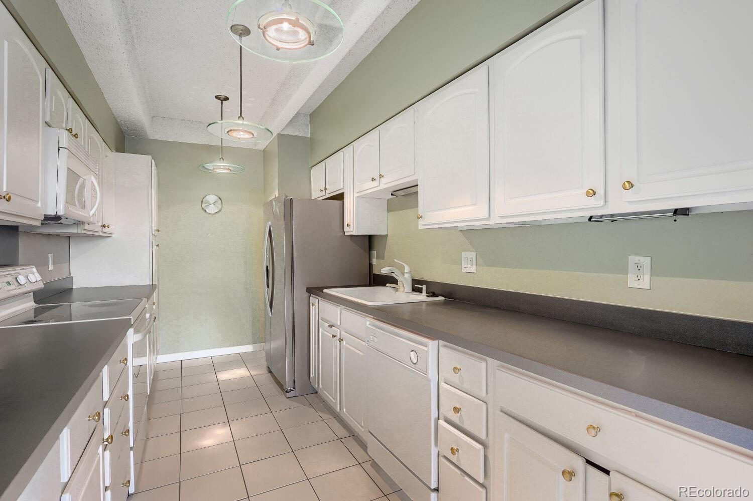 MLS Image #2 for 7877 e mississippi avenue,denver, Colorado