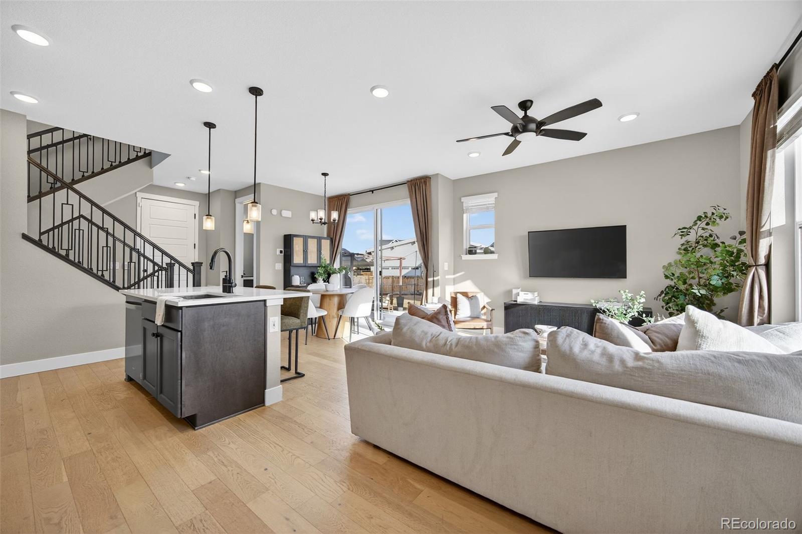MLS Image #11 for 6258 n florence way,denver, Colorado