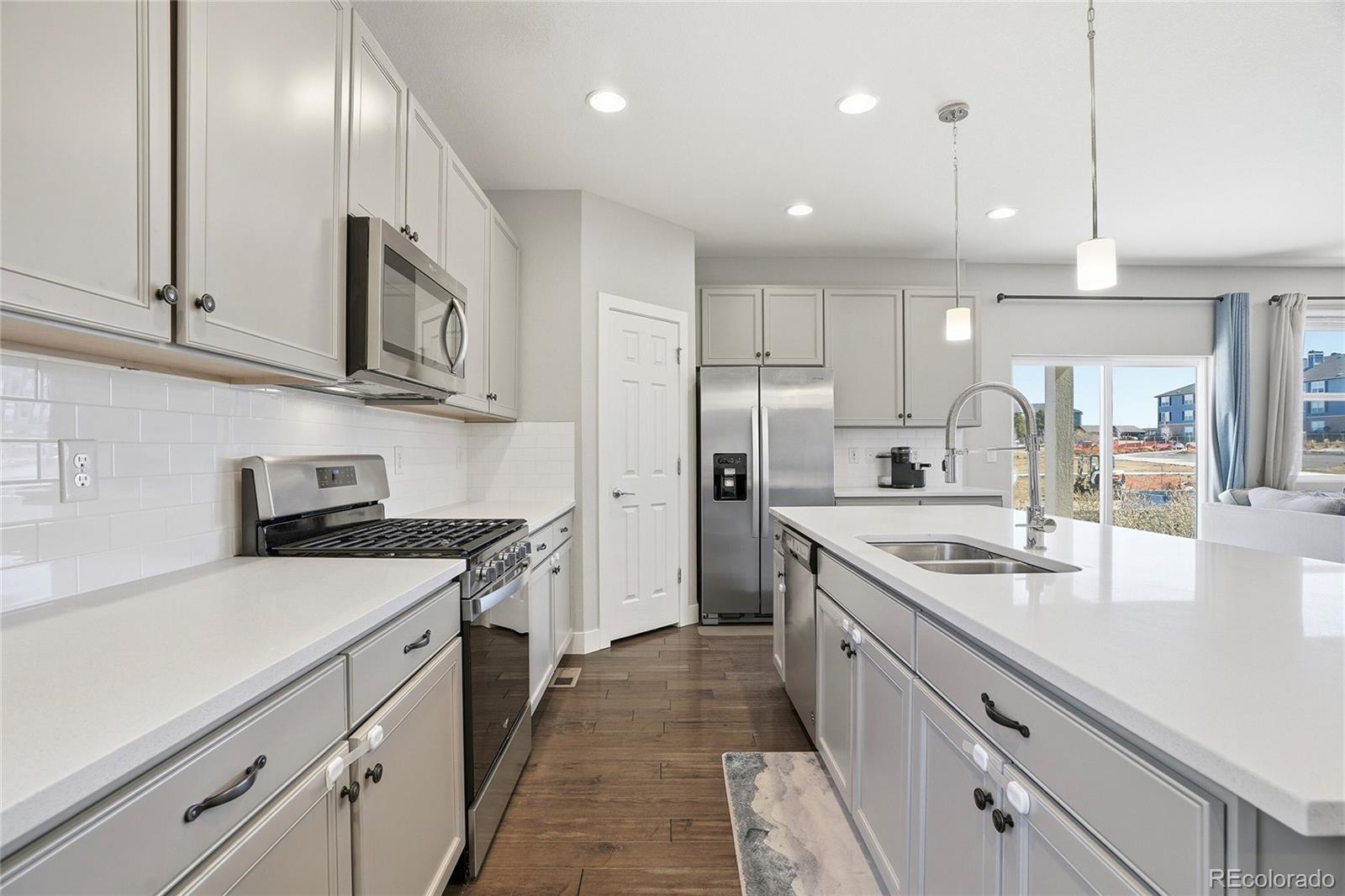 MLS Image #8 for 4708  joplin street,denver, Colorado