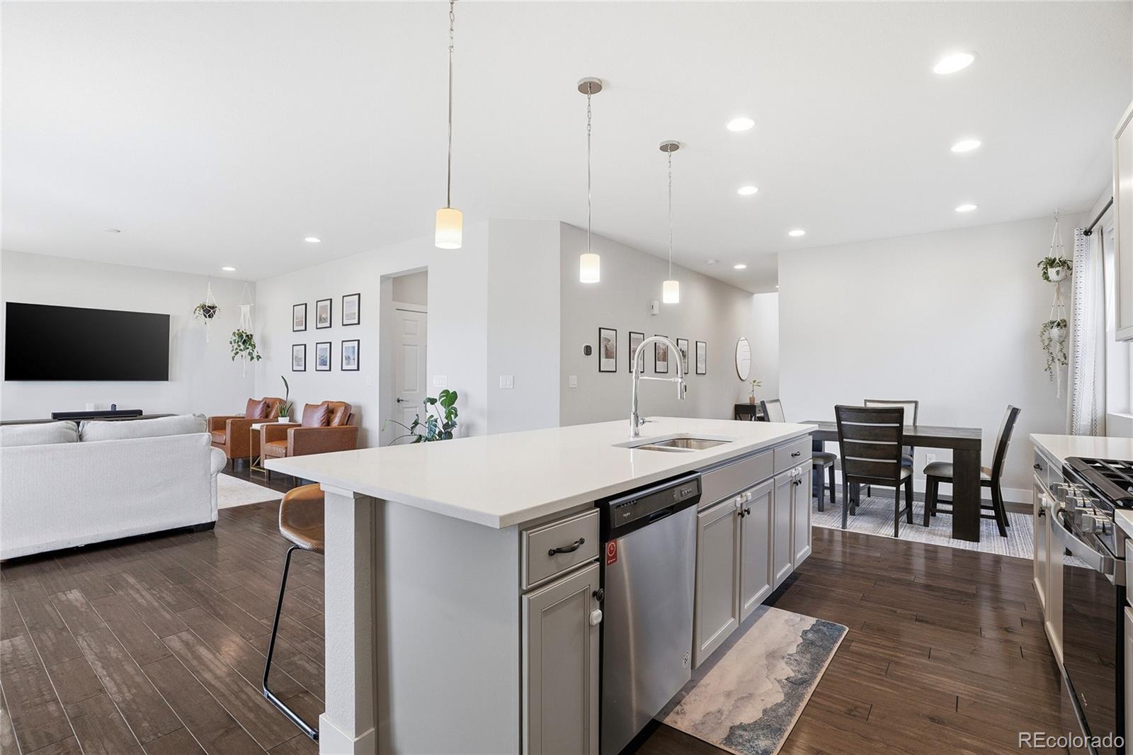 MLS Image #9 for 4708  joplin street,denver, Colorado