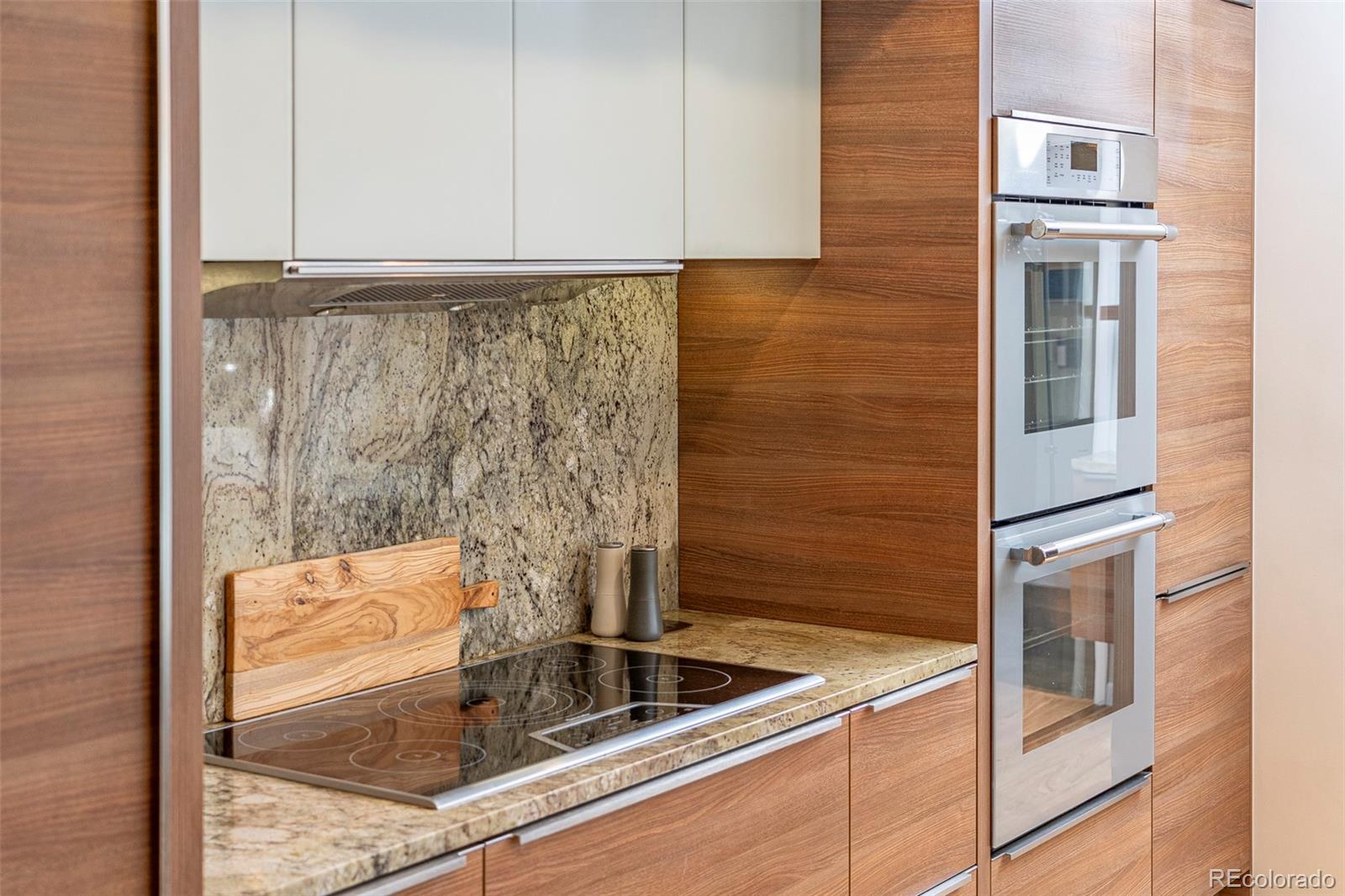 MLS Image #11 for 3977 s jasmine street,denver, Colorado