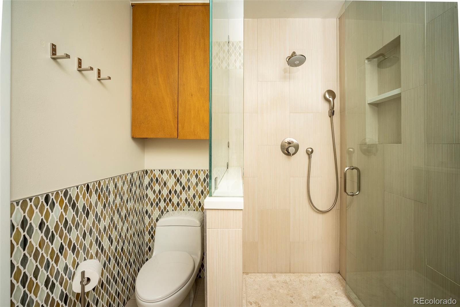 MLS Image #28 for 3977 s jasmine street,denver, Colorado
