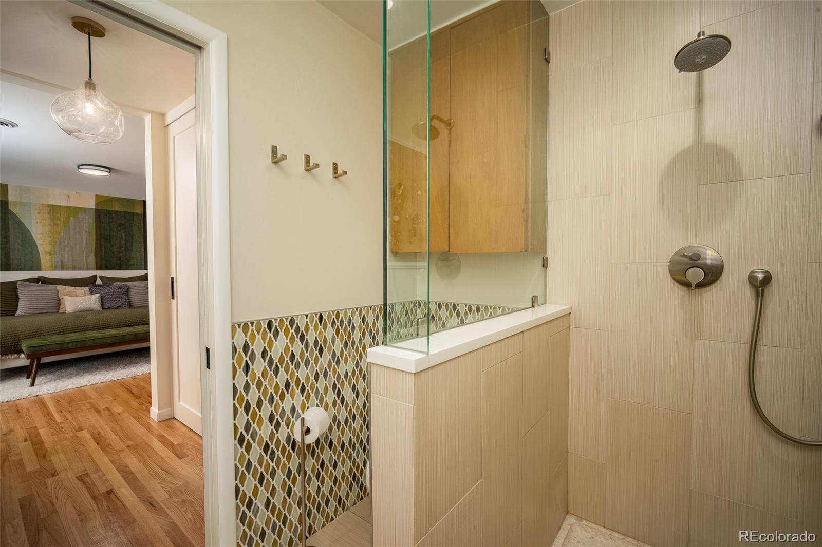MLS Image #29 for 3977 s jasmine street,denver, Colorado