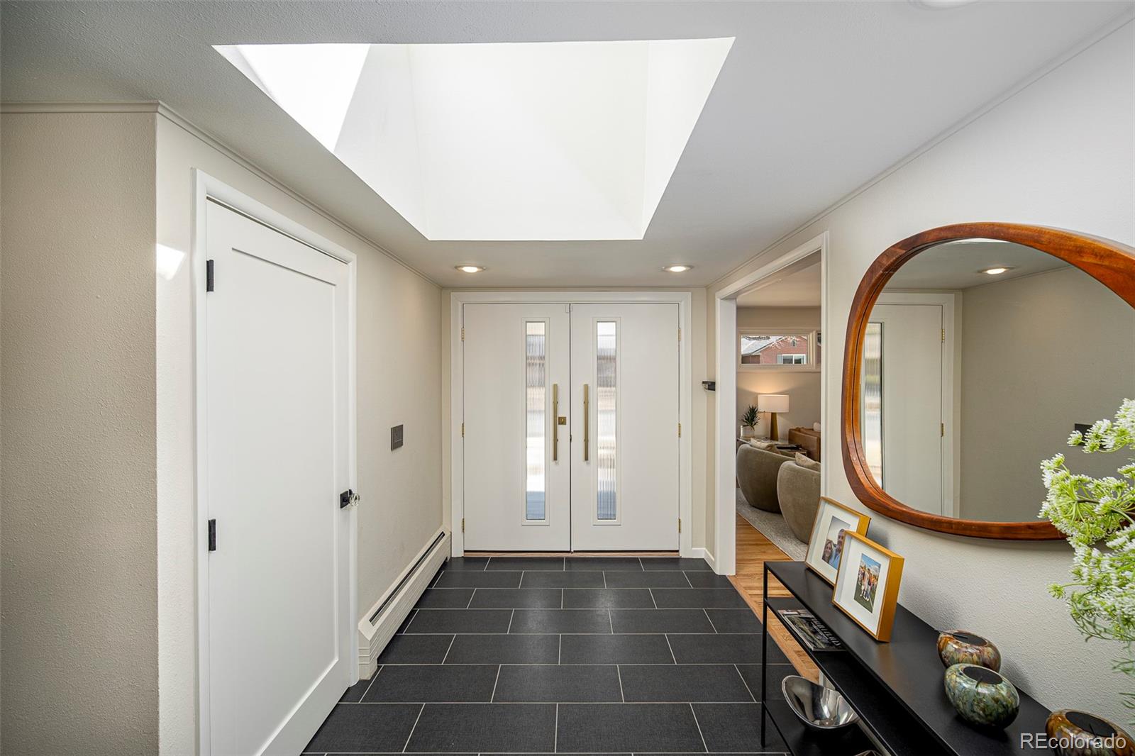 MLS Image #4 for 3977 s jasmine street,denver, Colorado