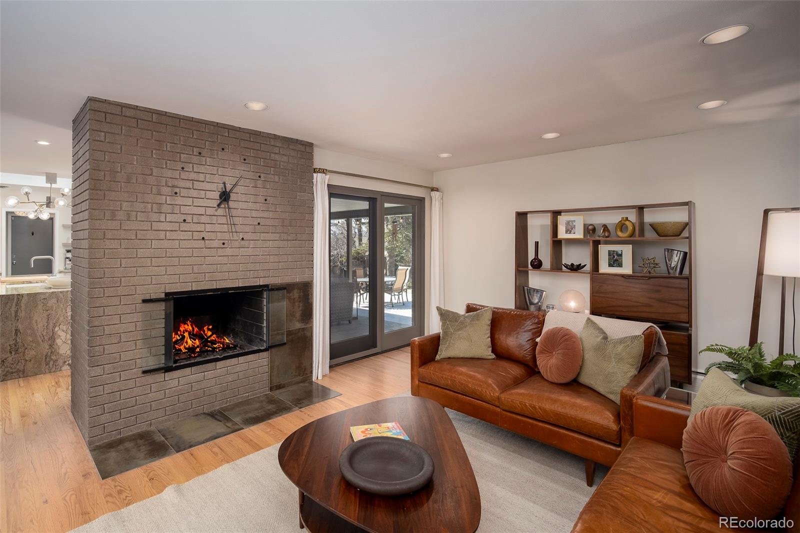 MLS Image #6 for 3977 s jasmine street,denver, Colorado