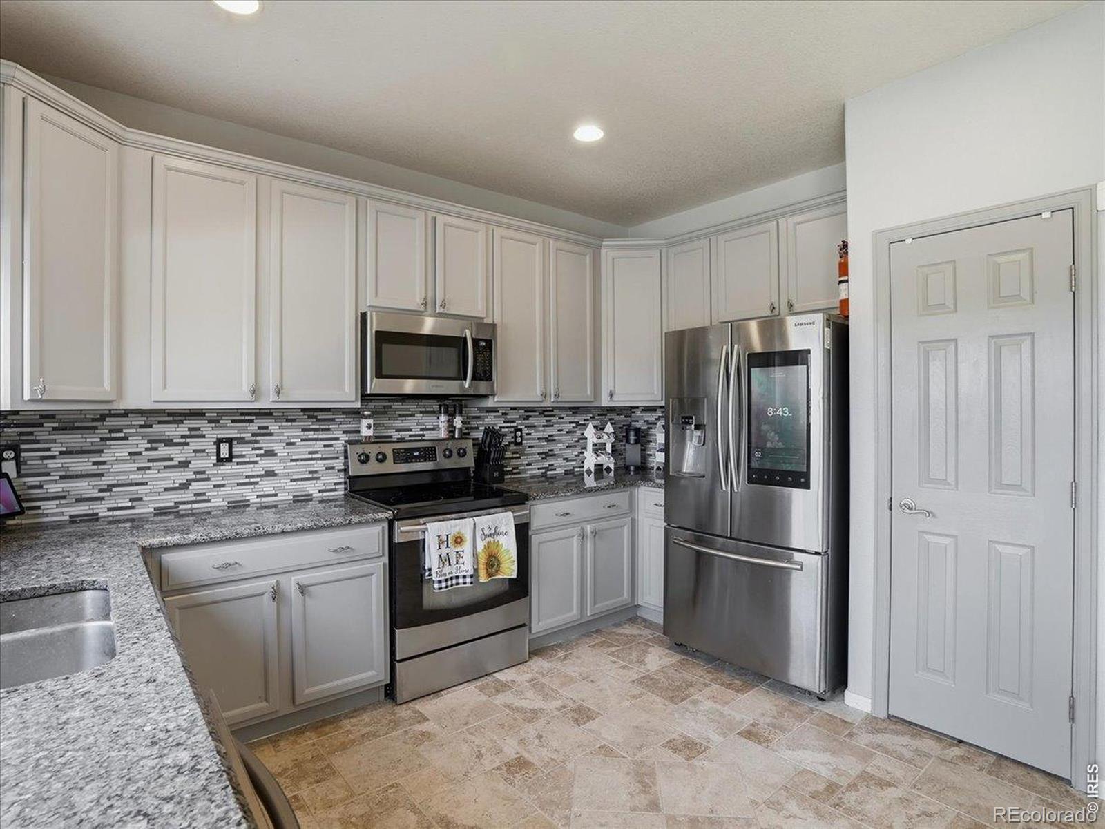 MLS Image #9 for 24703 e kansas circle,aurora, Colorado